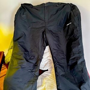 Snow pants brand new